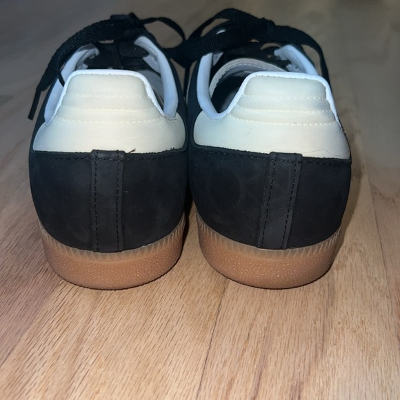 Sambas - Picture 4 of 8